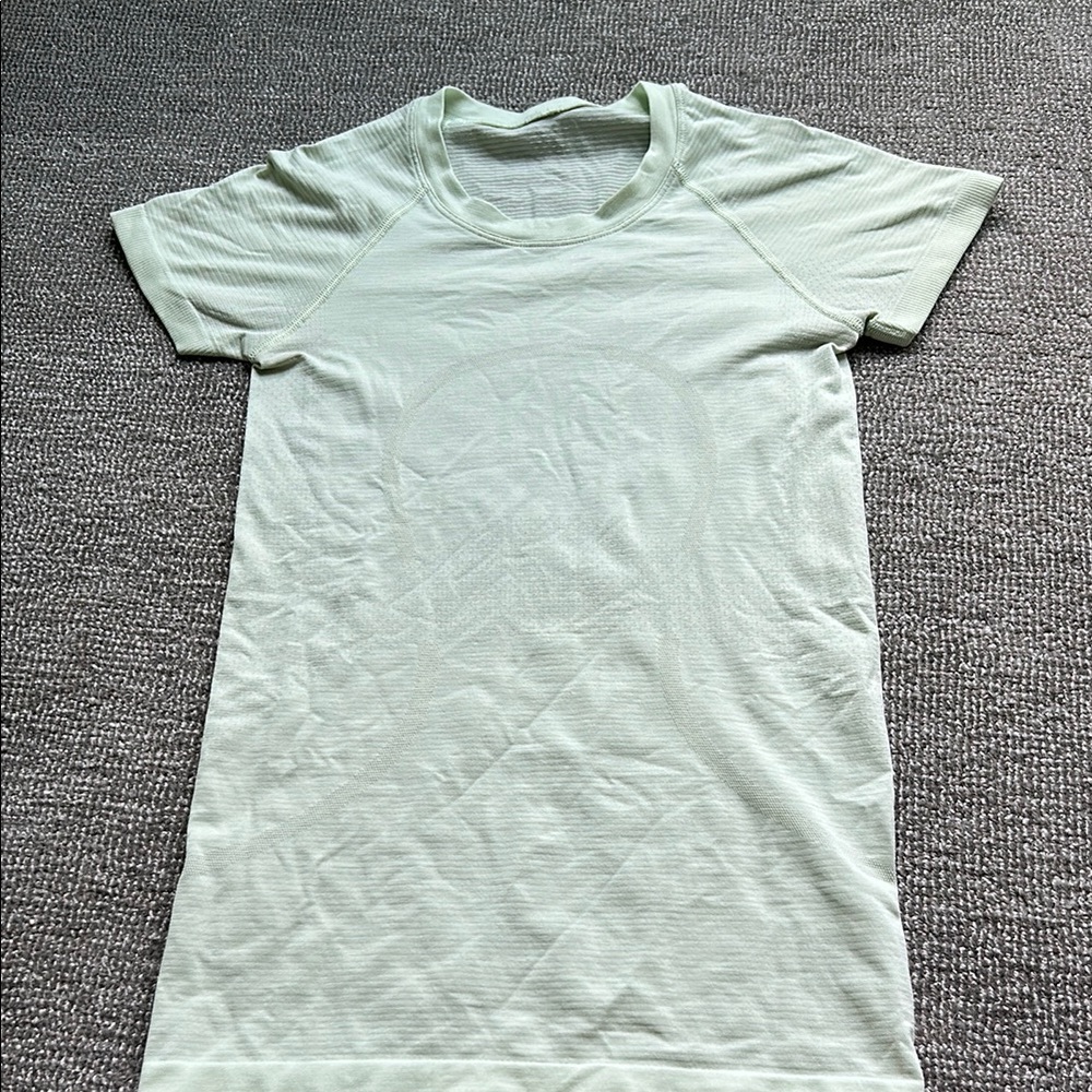 Lululemon Swiftly Tech Short-Sleeve Shirt 2.0